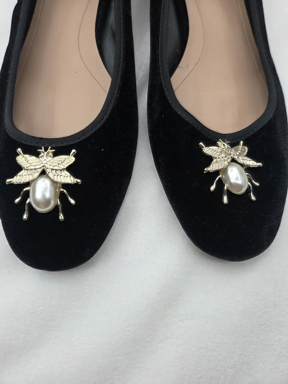 Zara Trafaluc Black Velvet Pearl Bee Embellished Ballet Flats EU 39